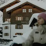 Margarethe Apartment